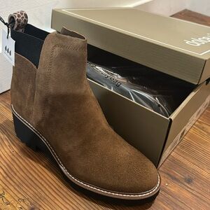 NIB!! Dolce Vita Huey H2O Dark Brown boots size 9